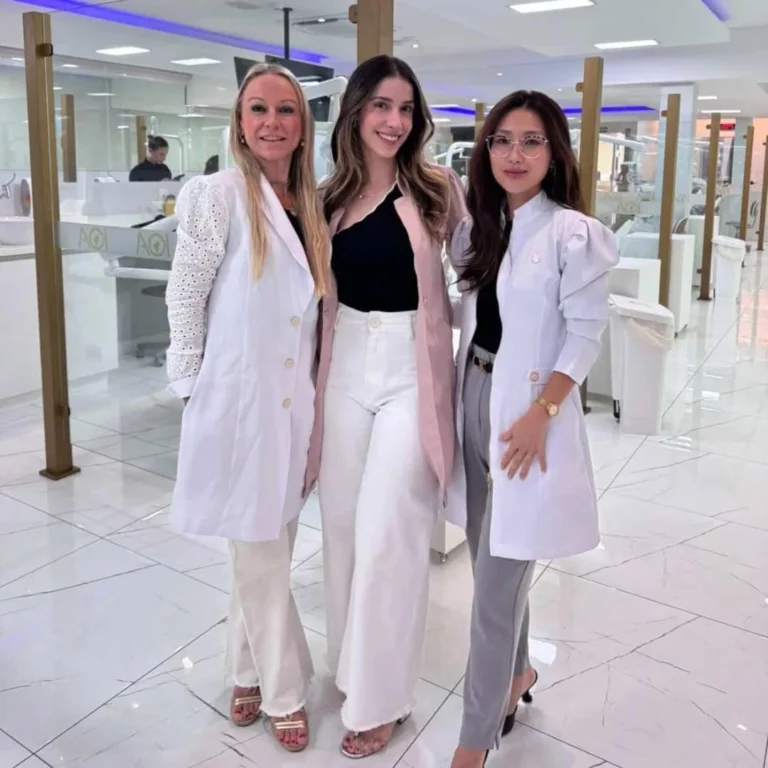 Instagram post from draelegancia. This post is in position 2.